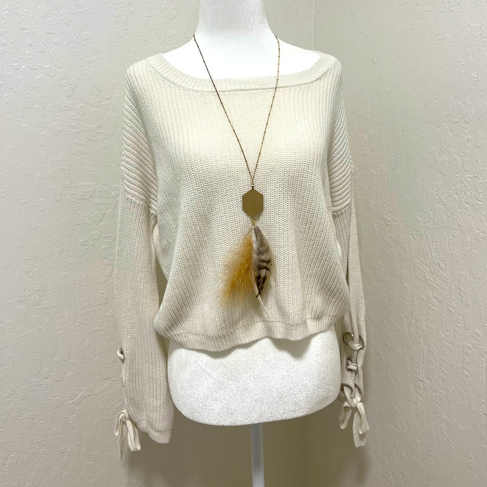 Cute knitted top- white/beige for Woman